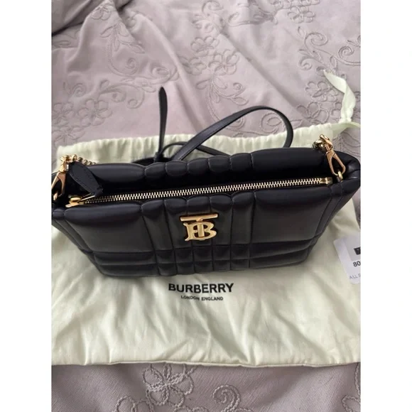 Burberry small Lola quilted crossbody bag - Picture 11 of 13